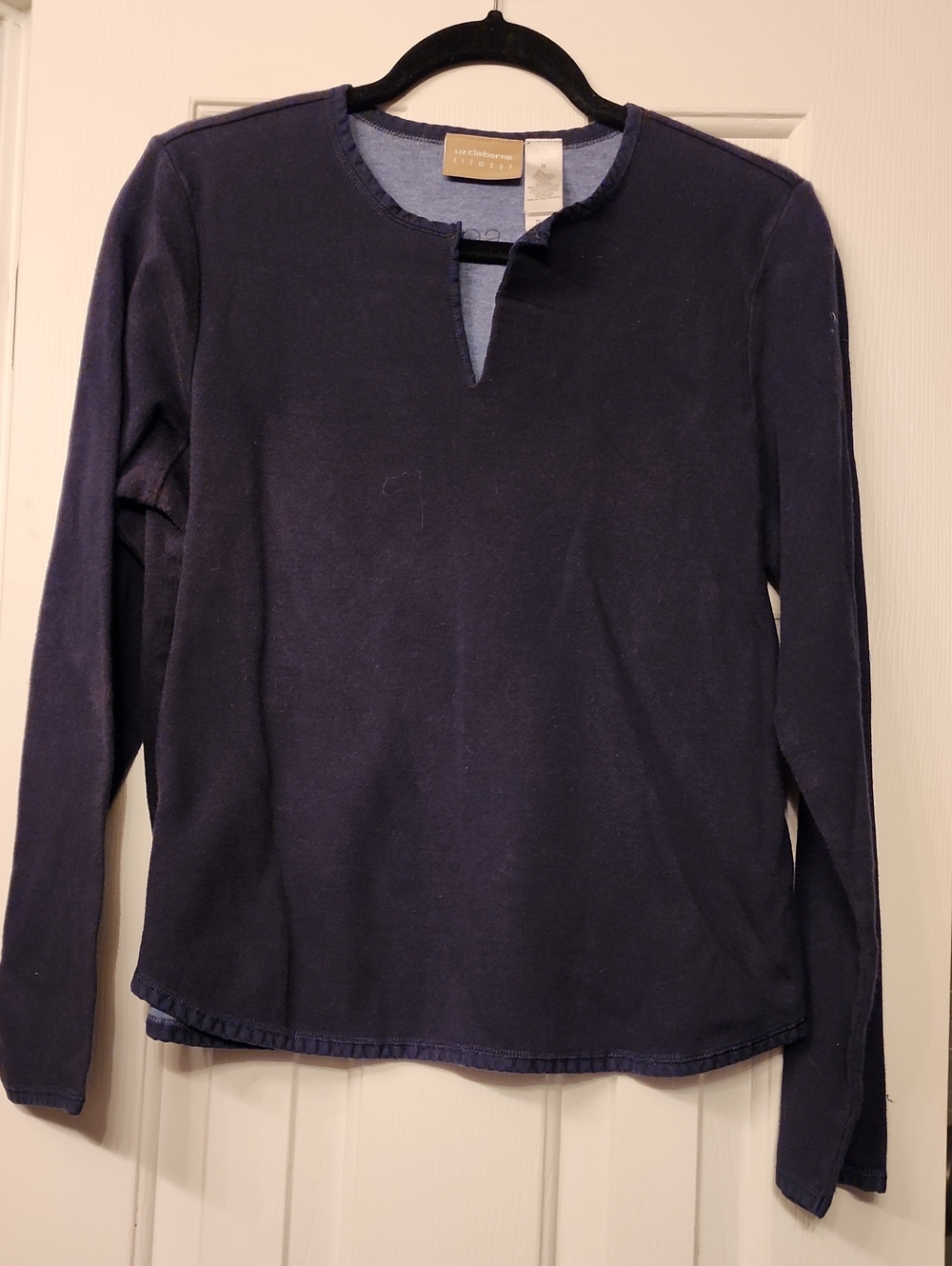 Liz Claiborne Navy Long-Sleeve Notch Neck Tee